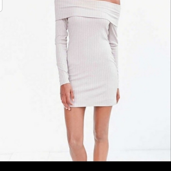Silence + Noise Lauralie Ribbed Mini Off the Shoulder Longsleeve Dress S… - Picture 3 of 11